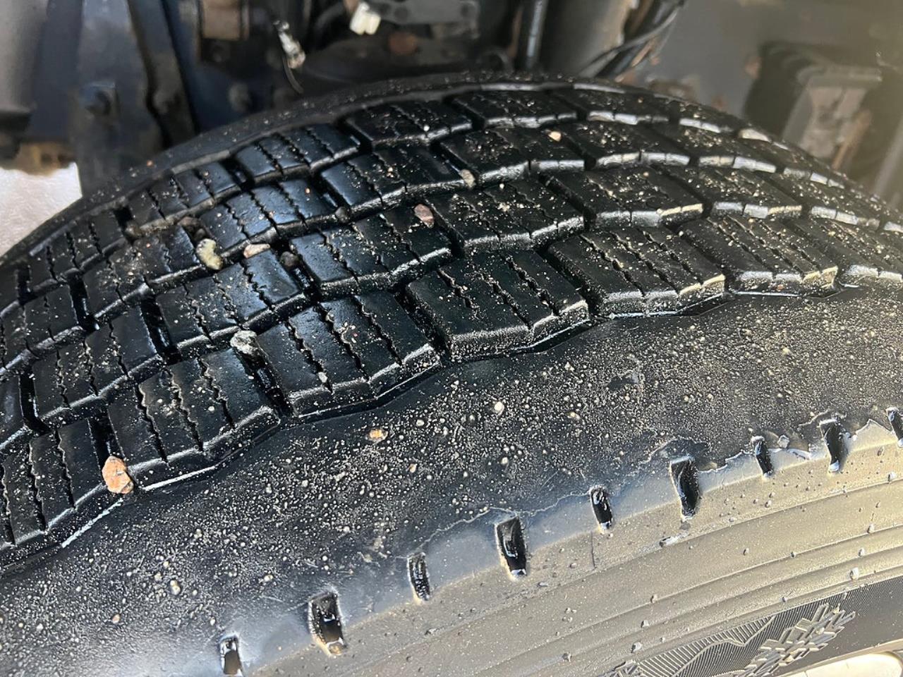 Volvo FM 330 4x2 Tipp & Kranbil, Plogutr, Kommunbil, Euro 6 2016 - Kran