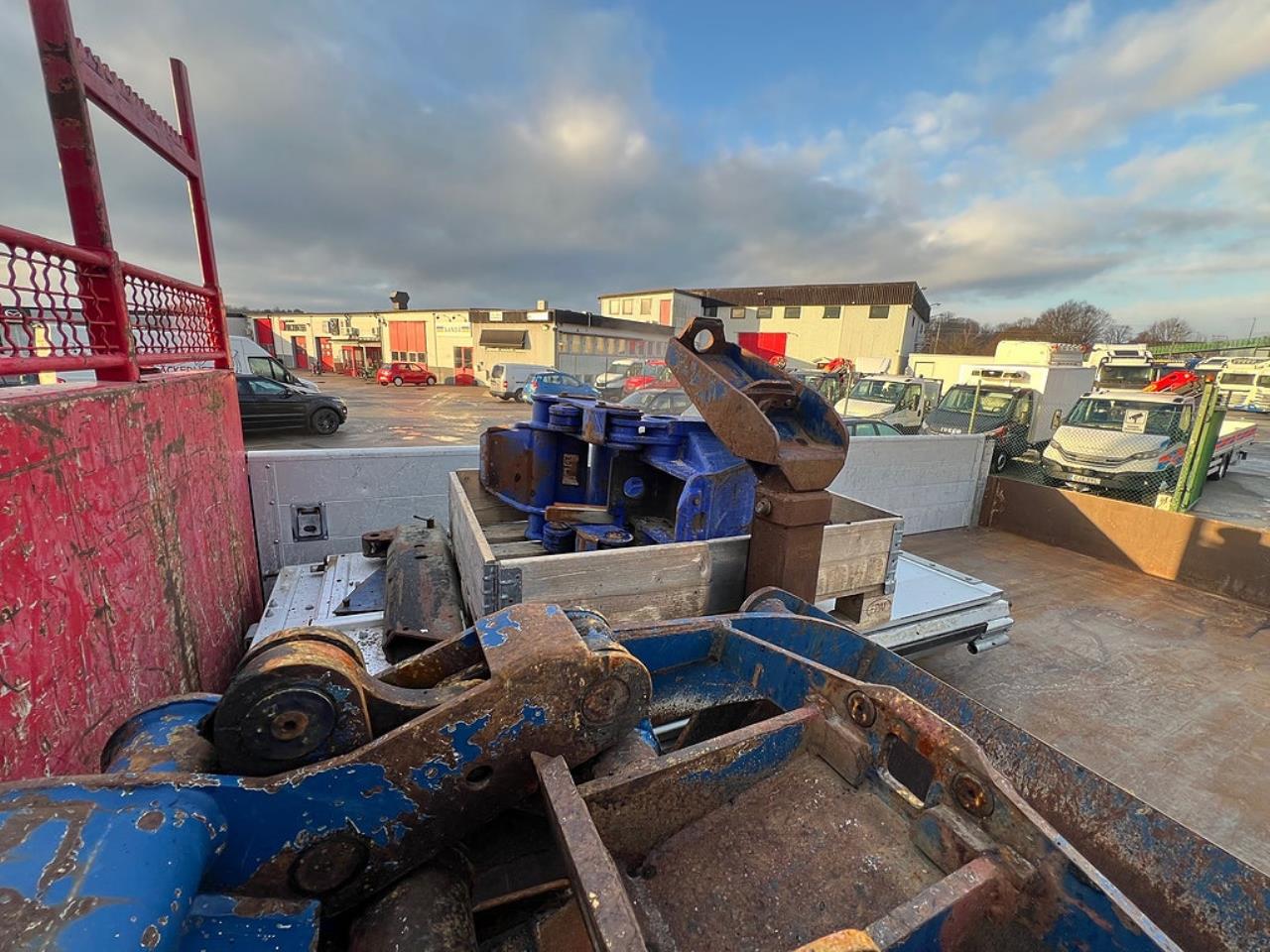 Volvo FM 330 4x2 Tipp & Kranbil, Plogutr, Kommunbil, Euro 6 2016 - Kran