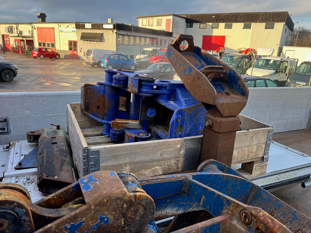 Volvo FM 330 4x2 Tipp & Kranbil, Plogutr, Kommunbil, Euro 6 2016 - Kran