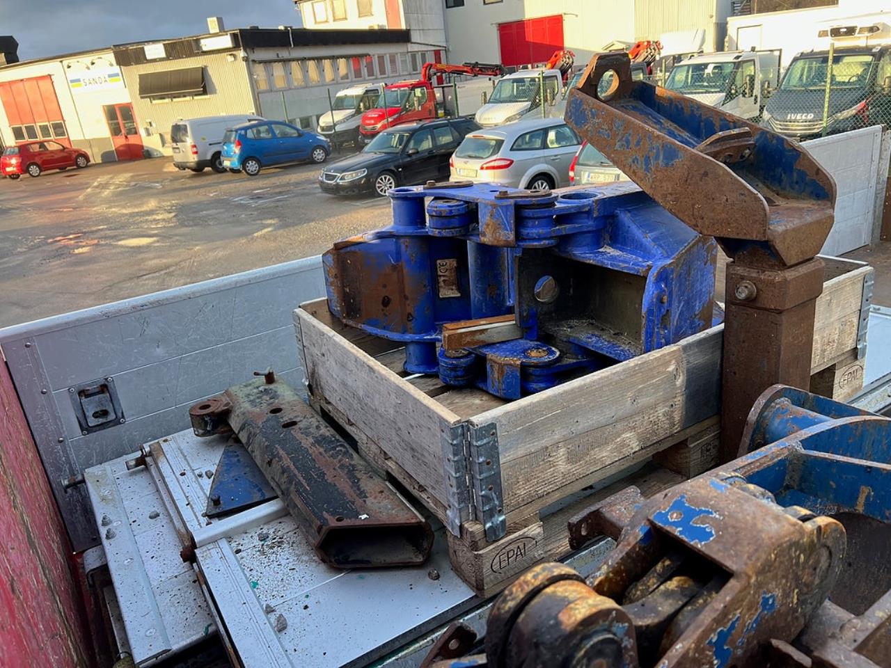 Volvo FM 330 4x2 Tipp & Kranbil, Plogutr, Kommunbil, Euro 6 2016 - Kran