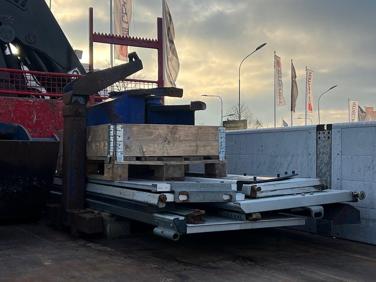 Volvo FM 330 4x2 Tipp & Kranbil, Plogutr, Kommunbil, Euro 6 2016 - Kran