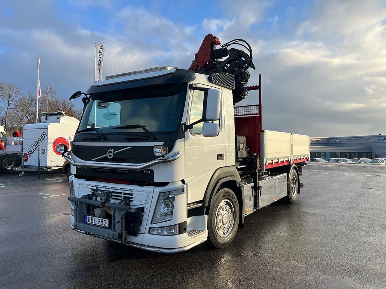 Volvo FM 330 4x2 Tipp & Kranbil, Plogutr, Kommunbil, Euro 6 2016 - Kran