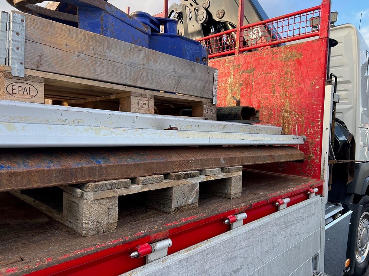 Volvo FM 330 4x2 Tipp & Kranbil, Plogutr, Kommunbil, Euro 6 2016 - Kran