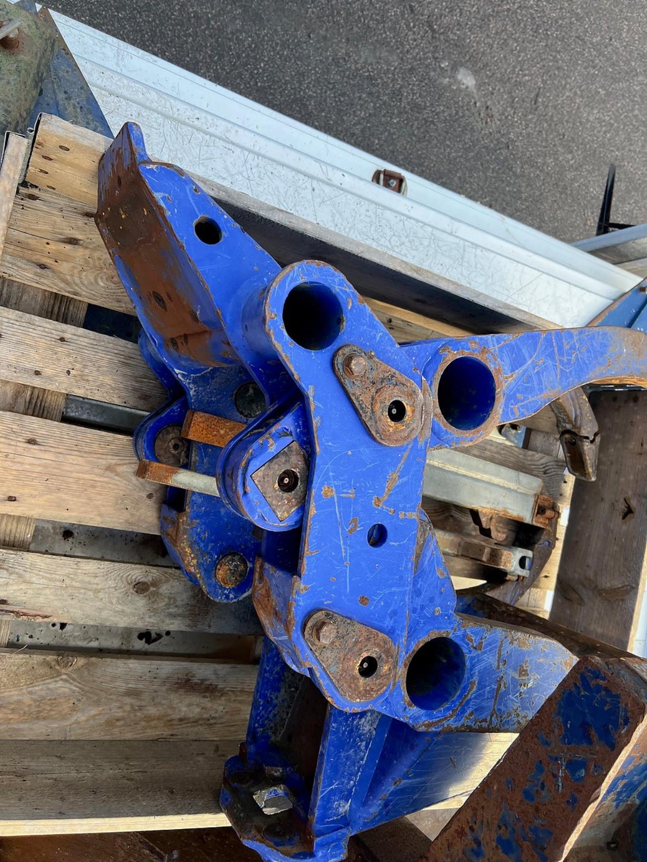 Volvo FM 330 4x2 Tipp & Kranbil, Plogutr, Kommunbil, Euro 6 2016 - Kran