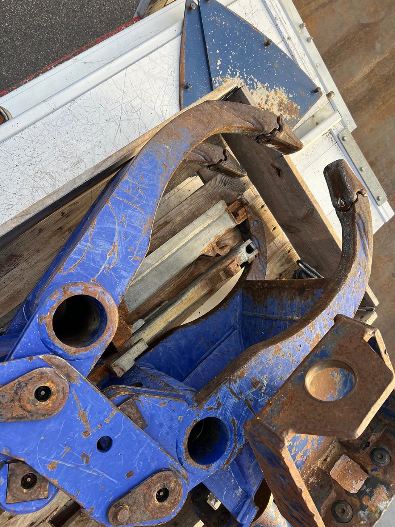 Volvo FM 330 4x2 Tipp & Kranbil, Plogutr, Kommunbil, Euro 6 2016 - Kran