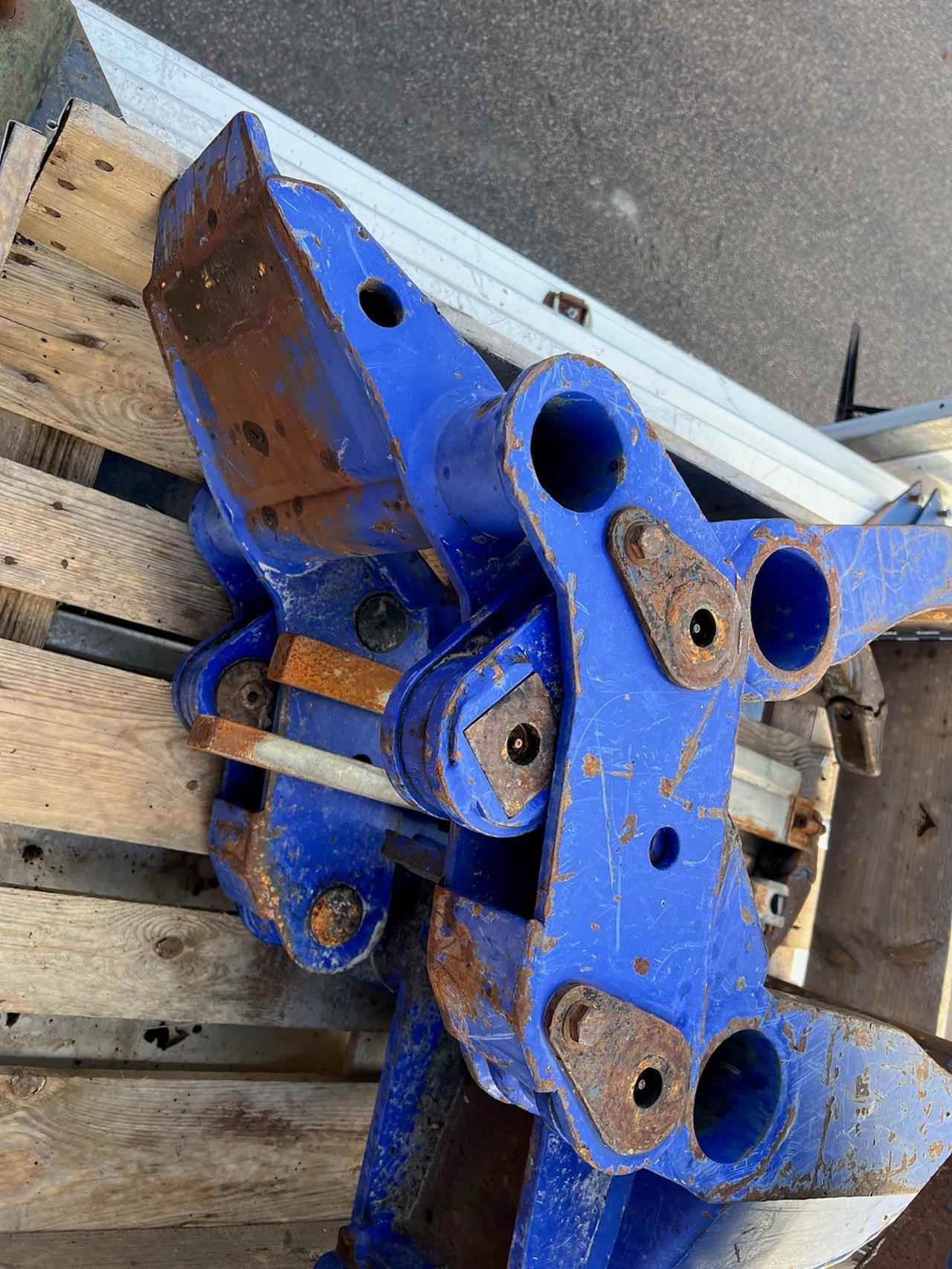 Volvo FM 330 4x2 Tipp & Kranbil, Plogutr, Kommunbil, Euro 6 2016 - Kran