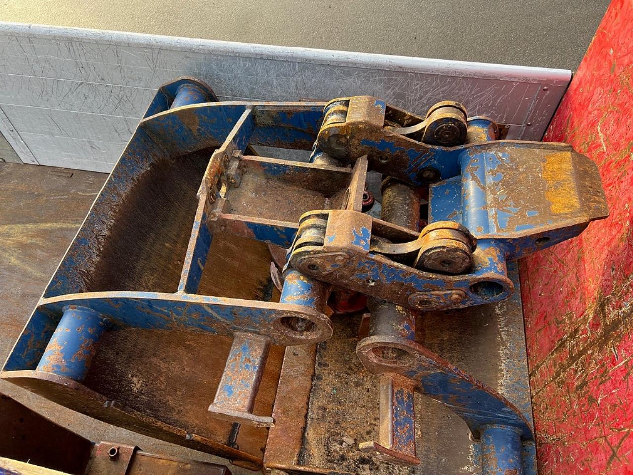 Volvo FM 330 4x2 Tipp & Kranbil, Plogutr, Kommunbil, Euro 6 2016 - Kran