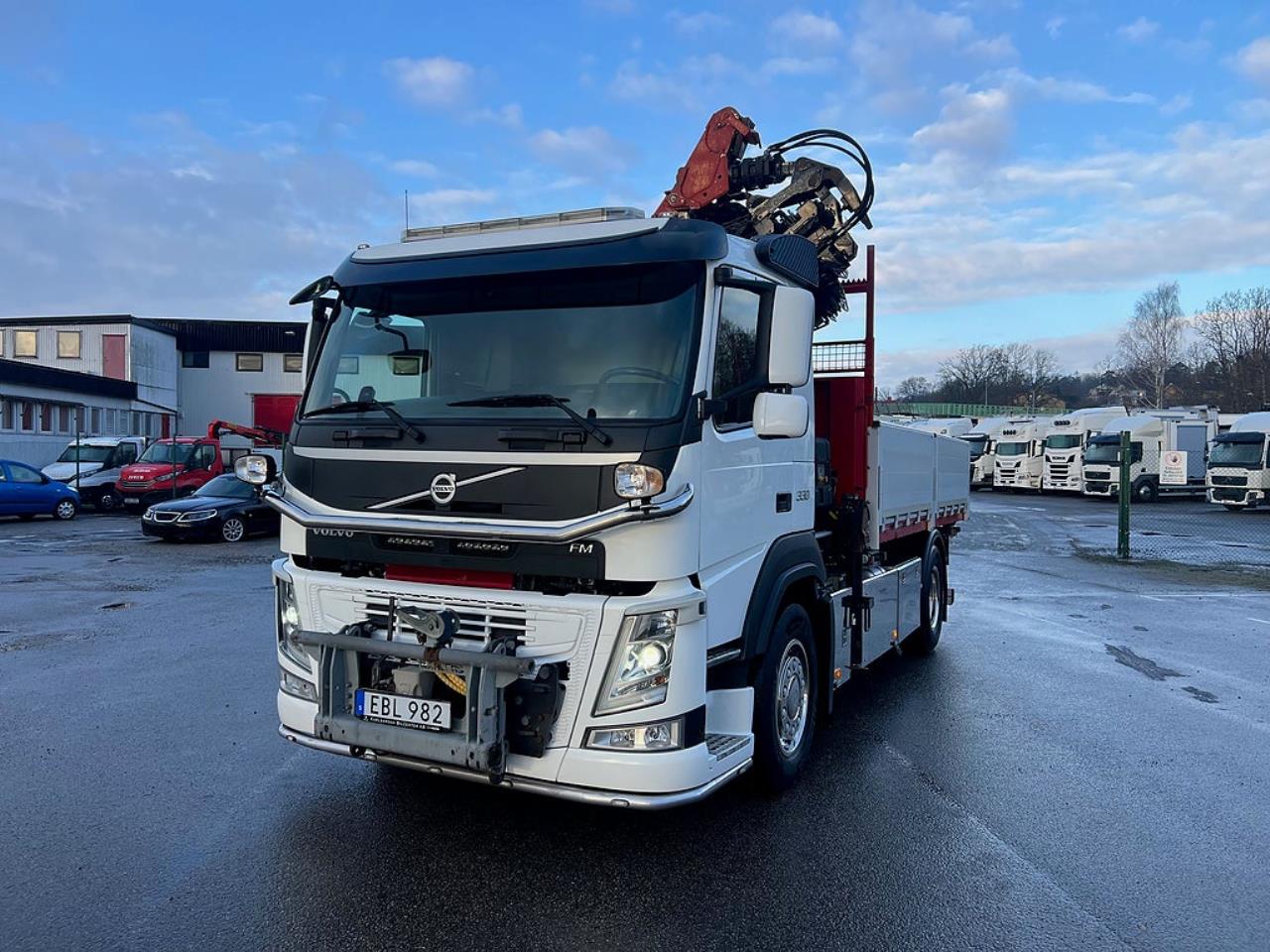 Volvo FM 330 4x2 Tipp & Kranbil, Plogutr, Kommunbil, Euro 6 2016 - Kran