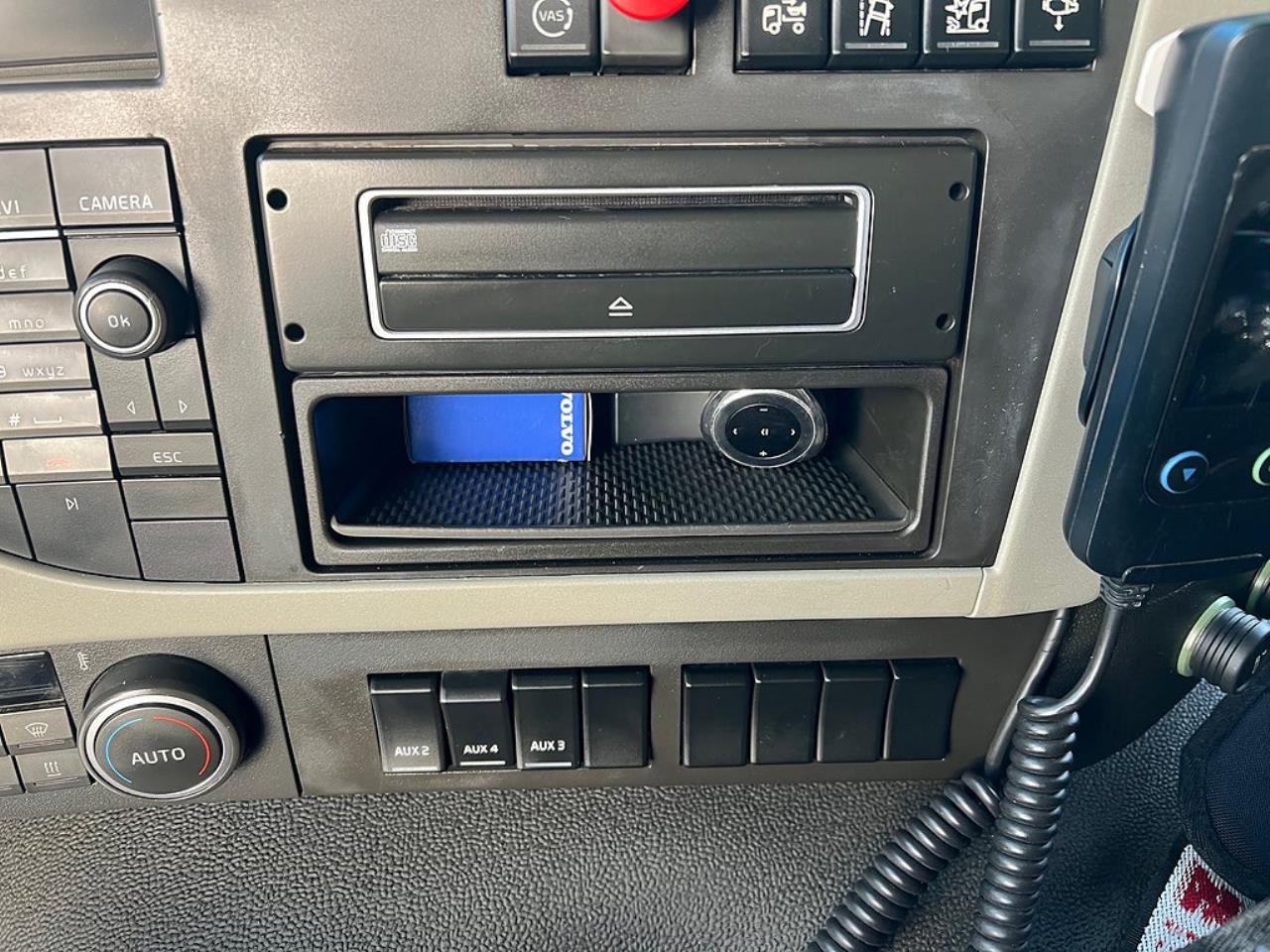 Volvo FM 330 4x2 Tipp & Kranbil, Plogutr, Kommunbil, Euro 6 2016 - Kran