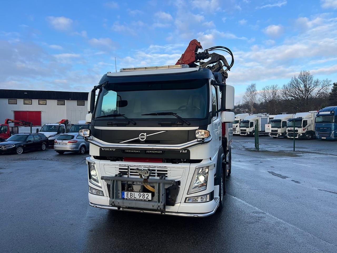 Volvo FM 330 4x2 Tipp & Kranbil, Plogutr, Kommunbil, Euro 6 2016 - Kran