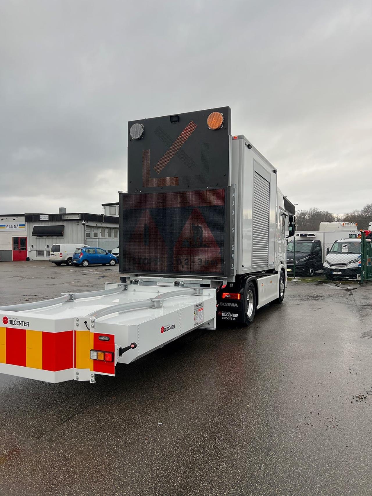 Scania R450 4x2 TMA Bil Skåp MaxiSign Online & Verdegro 2021 - Skåp