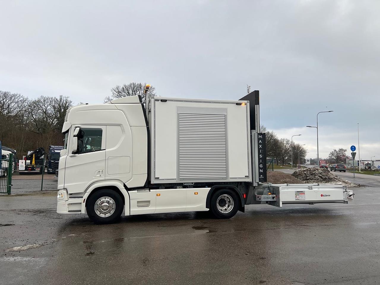 Scania R450 4x2 TMA Bil Skåp MaxiSign Online & Verdegro 2021 - Skåp