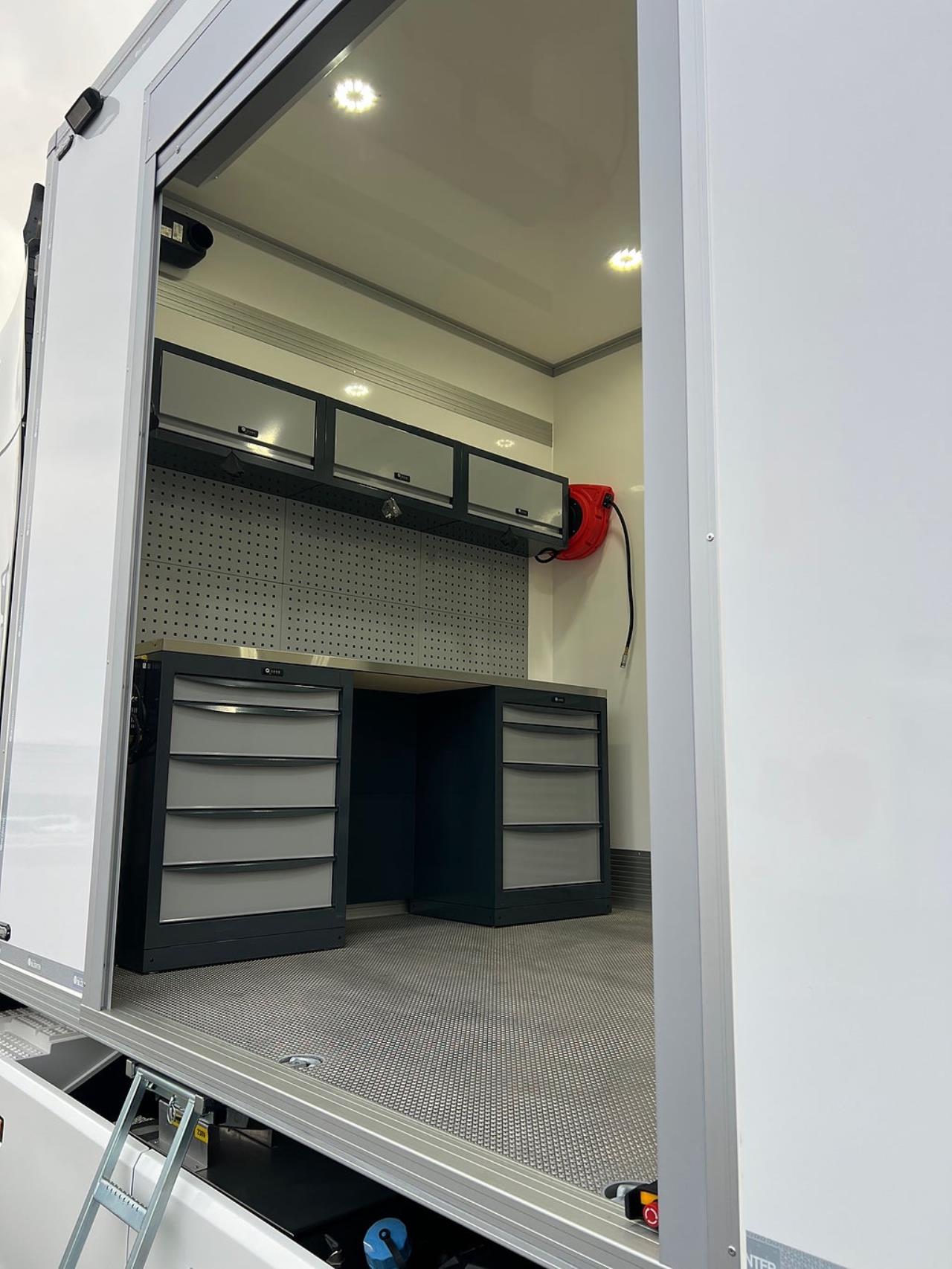 Scania R450 4x2 TMA Bil Skåp MaxiSign Online & Verdegro 2021 - Skåp