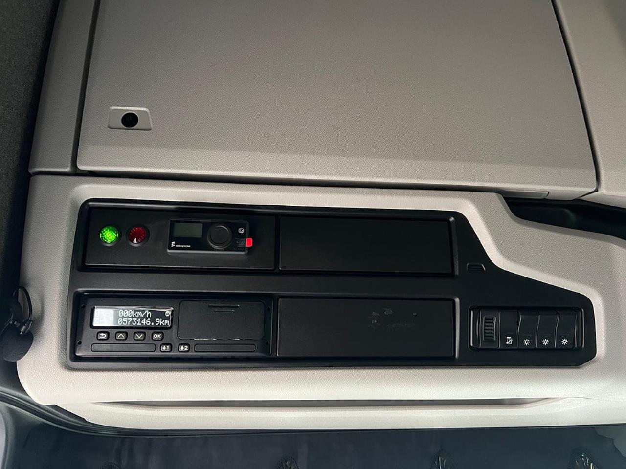 Scania R450 4x2 TMA Bil Skåp MaxiSign Online & Verdegro 2021 - Skåp