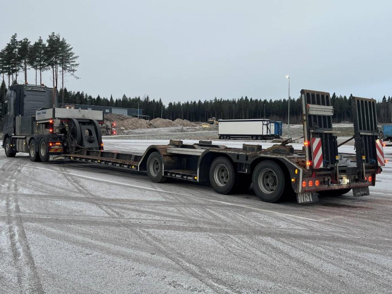 PK Trailerteknik 3axl 2023 - Maskin