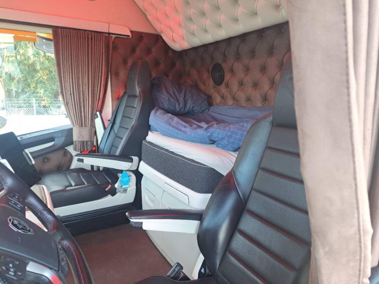 Scania S590B6X2*4NB FlisEkipage 2024 - Flis