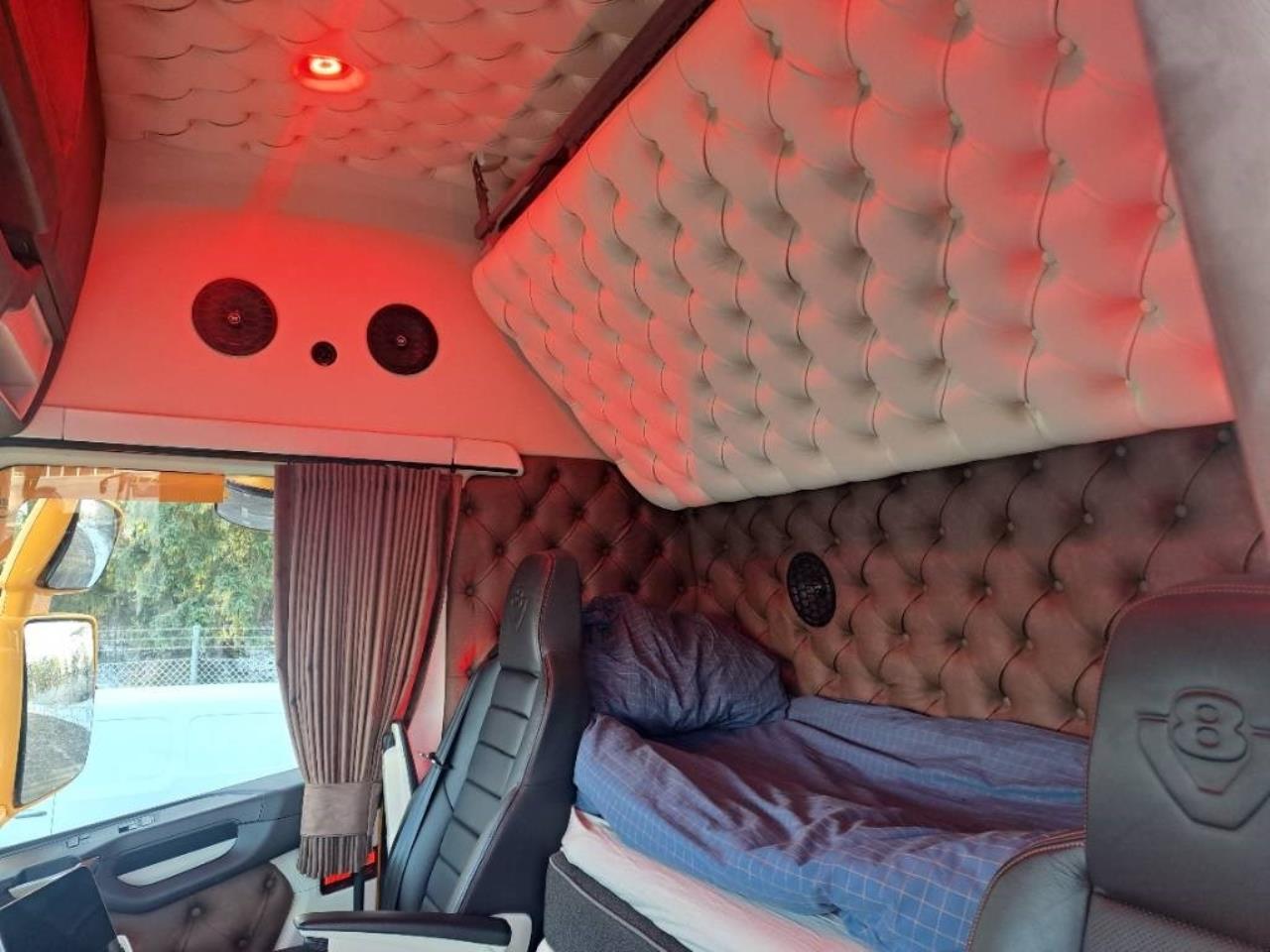 Scania S590B6X2*4NB FlisEkipage 2024 - Flis