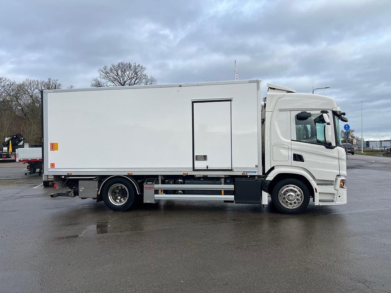 Scania P320 4x2 Kyl/Frysbil, Korridorbil, *5000 Mil* 2021 - Övrigt