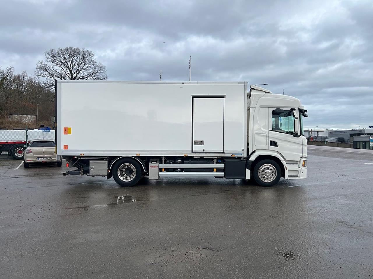 Scania P320 4x2 Kyl/Frysbil, Korridorbil, *5000 Mil* 2021 - Övrigt