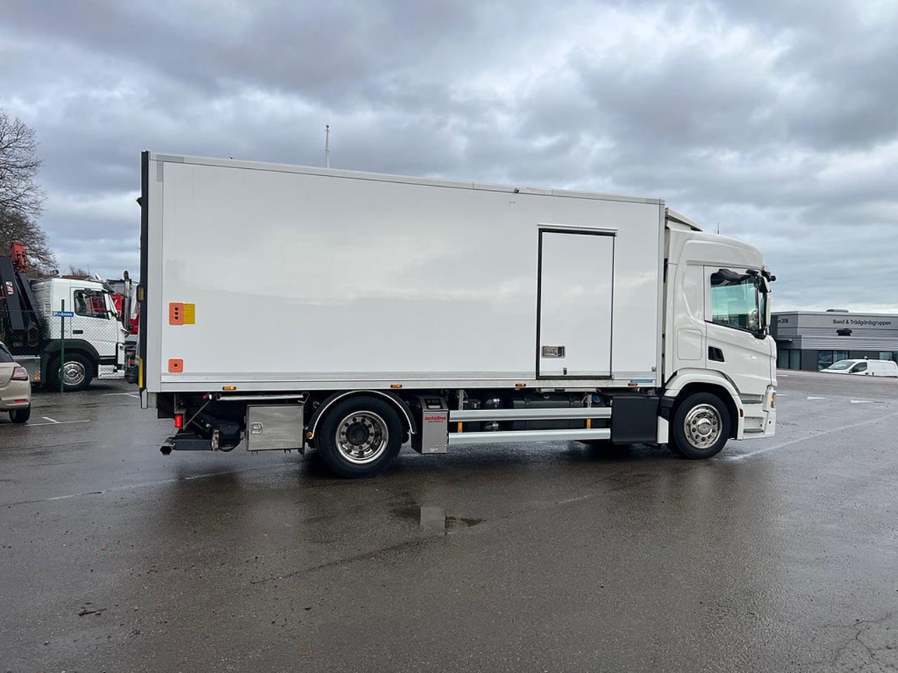 Scania P320 4x2 Kyl/Frysbil, Korridorbil, *5000 Mil* 2021 - Övrigt