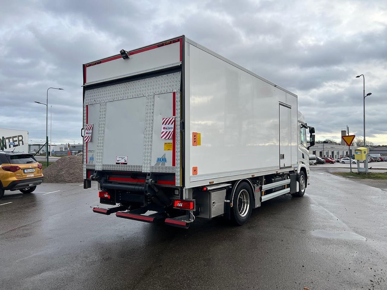 Scania P320 4x2 Kyl/Frysbil, Korridorbil, *5000 Mil* 2021 - Övrigt