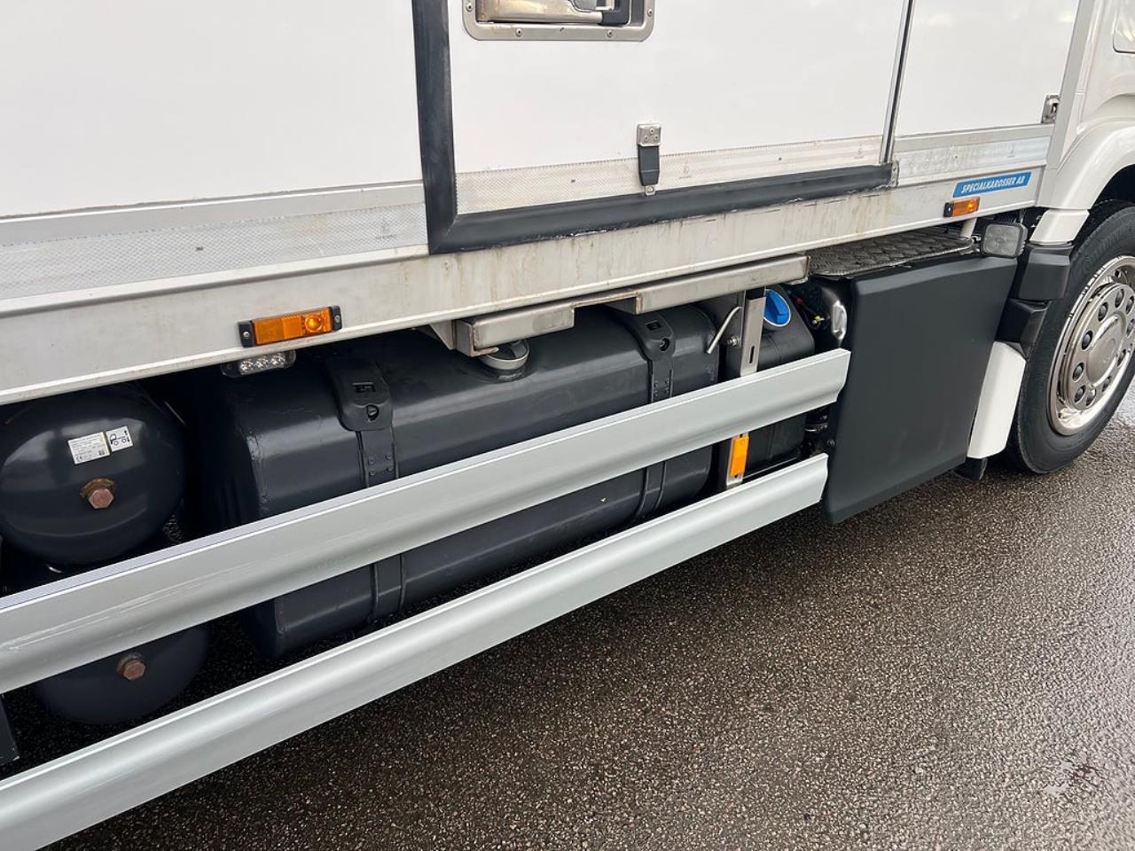 Scania P320 4x2 Kyl/Frysbil, Korridorbil, *5000 Mil* 2021 - Övrigt