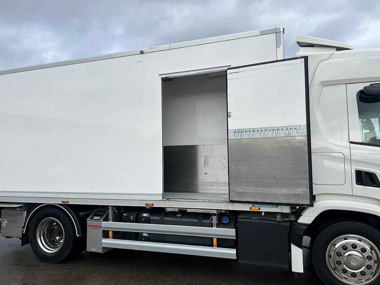 Scania P320 4x2 Kyl/Frysbil, Korridorbil, *5000 Mil* 2021 - Övrigt