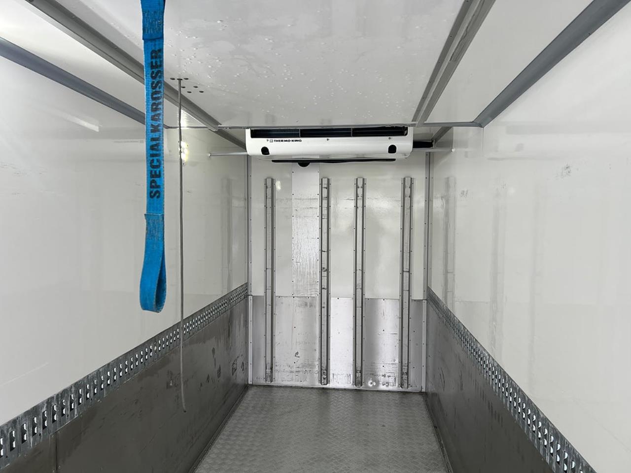 Scania P320 4x2 Kyl/Frysbil, Korridorbil, *5000 Mil* 2021 - Övrigt