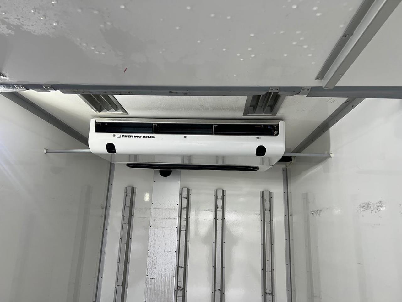 Scania P320 4x2 Kyl/Frysbil, Korridorbil, *5000 Mil* 2021 - Övrigt