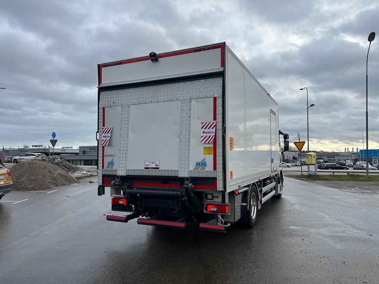 Scania P320 4x2 Kyl/Frysbil, Korridorbil, *5000 Mil* 2021 - Övrigt