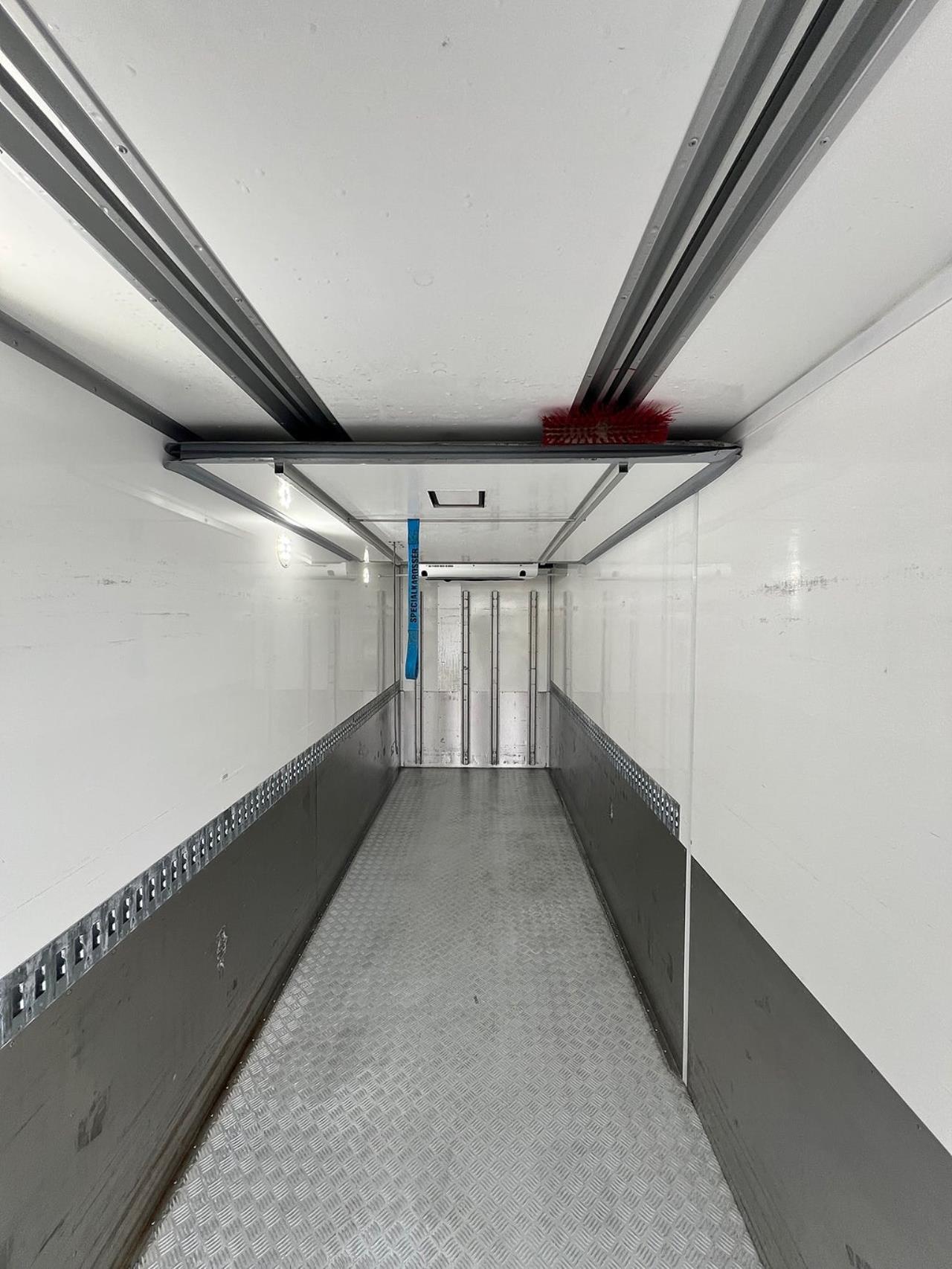 Scania P320 4x2 Kyl/Frysbil, Korridorbil, *5000 Mil* 2021 - Övrigt