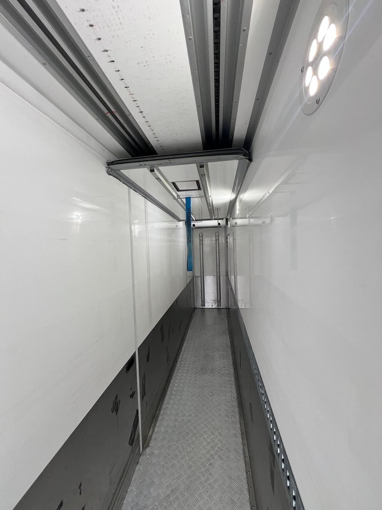 Scania P320 4x2 Kyl/Frysbil, Korridorbil, *5000 Mil* 2021 - Övrigt