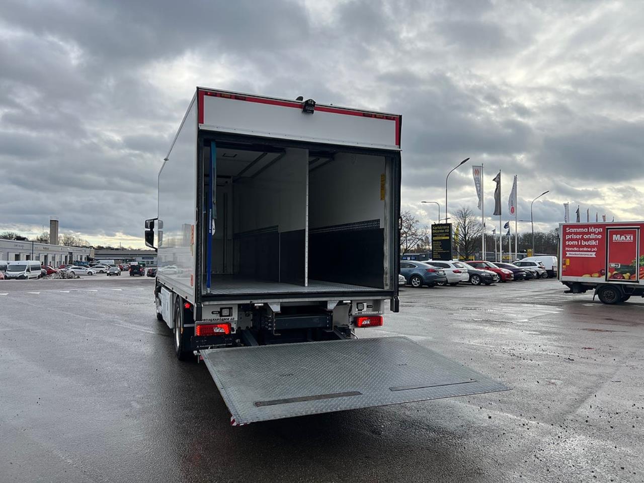 Scania P320 4x2 Kyl/Frysbil, Korridorbil, *5000 Mil* 2021 - Övrigt