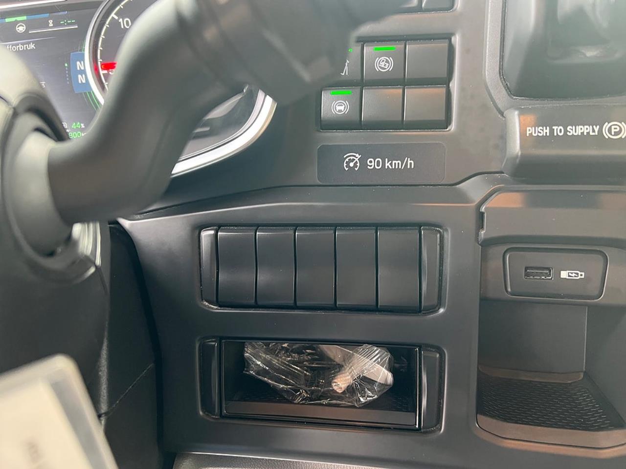 Scania P320 4x2 Kyl/Frysbil, Korridorbil, *5000 Mil* 2021 - Övrigt