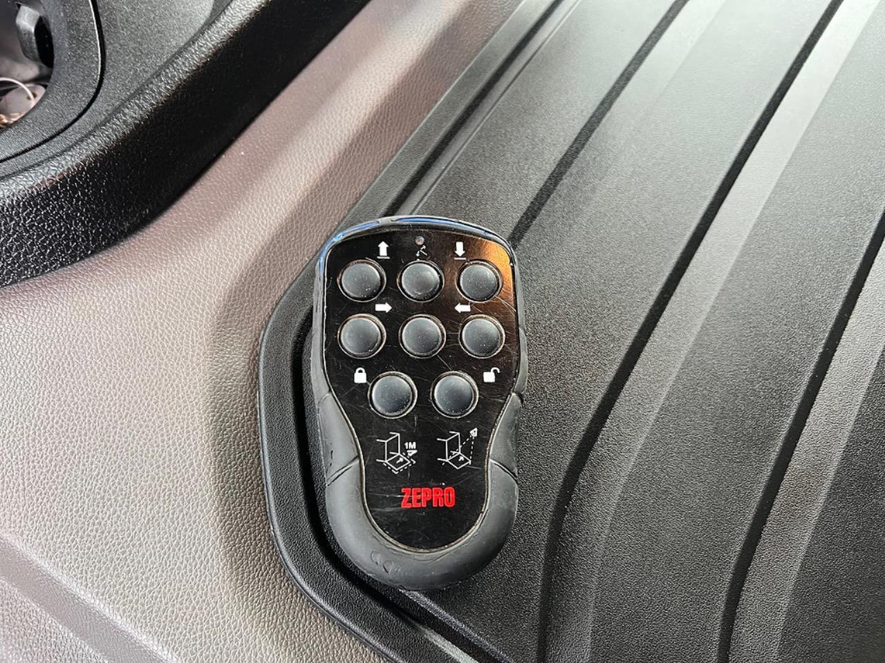 Scania P320 4x2 Kyl/Frysbil, Korridorbil, *5000 Mil* 2021 - Övrigt