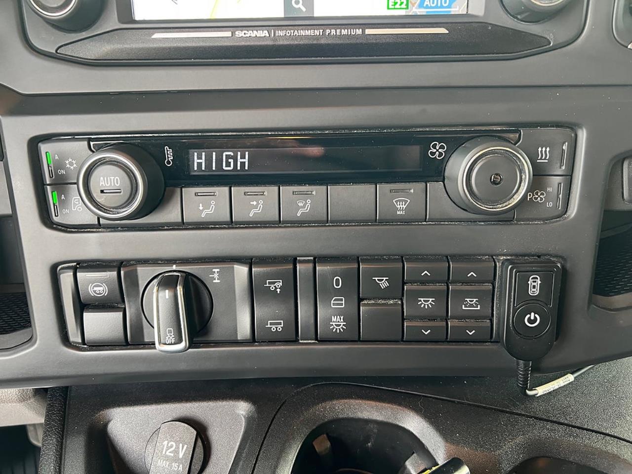 Scania P320 4x2 Kyl/Frysbil, Korridorbil, *5000 Mil* 2021 - Övrigt