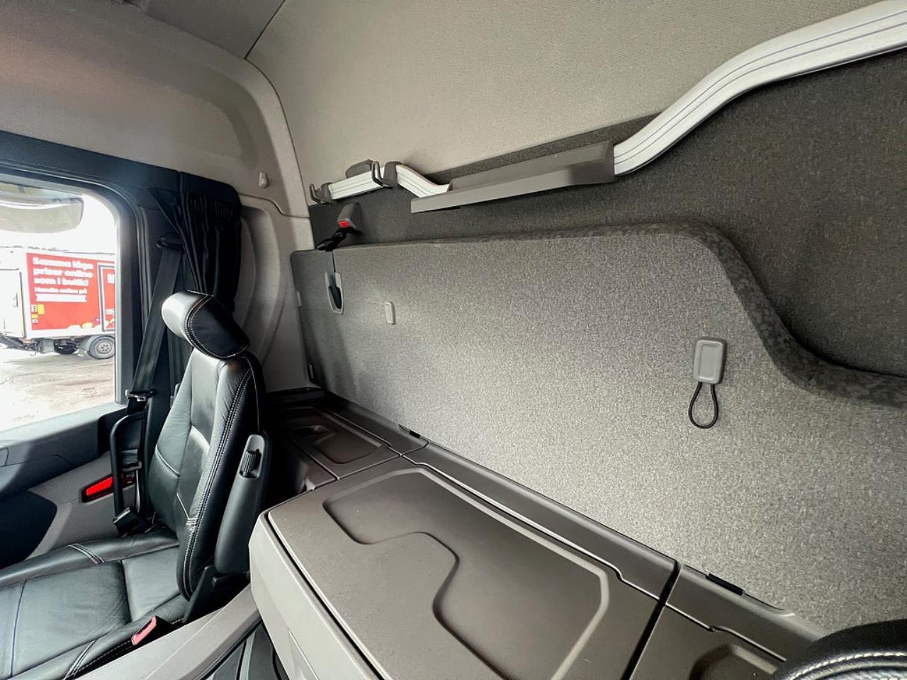 Scania P320 4x2 Kyl/Frysbil, Korridorbil, *5000 Mil* 2021 - Övrigt