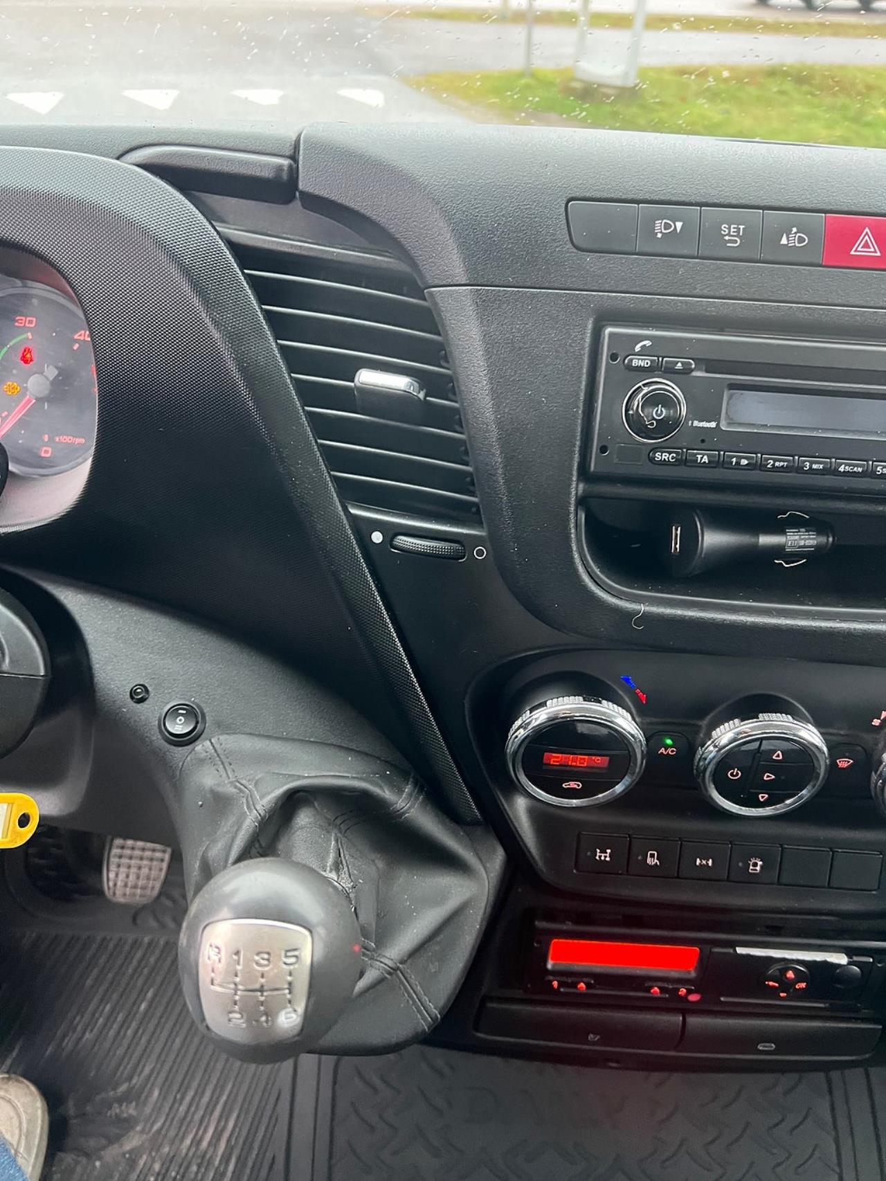 Iveco Daily 70C17 4x2 Flakbil Euro 6 2014 - Övrigt