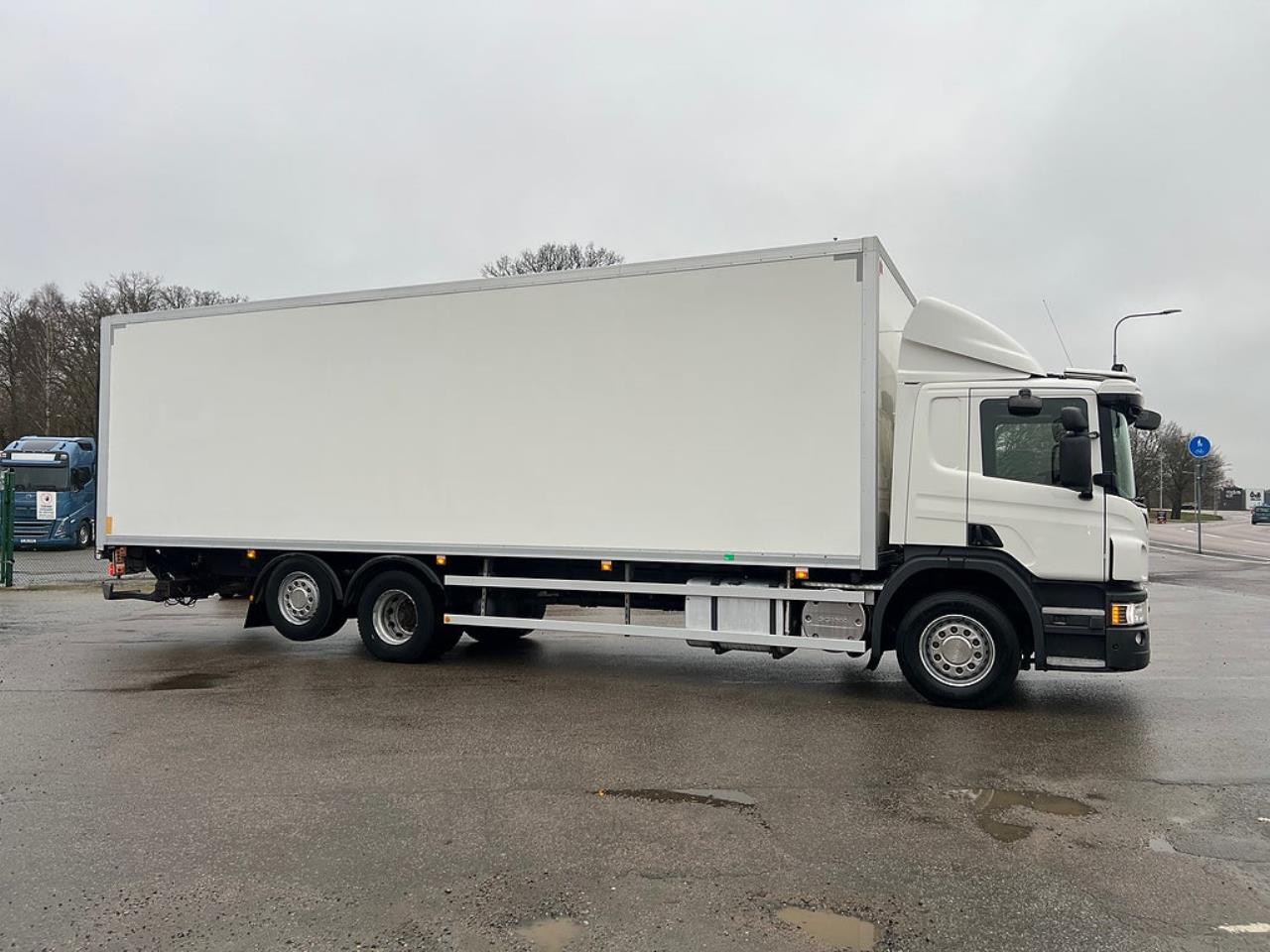 Scania P320 6x2*4 Skåpbil 24 Pallars, Långt Skåp  2014 - Skåp