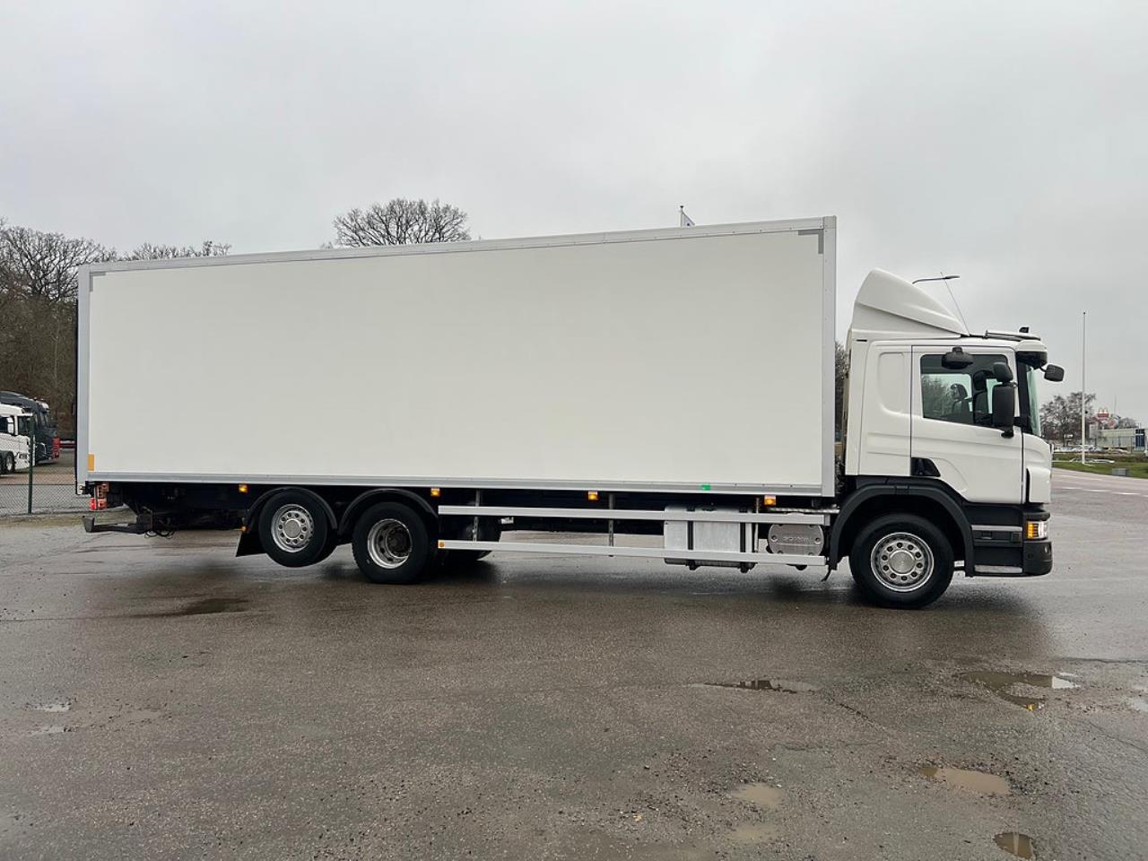 Scania P320 6x2*4 Skåpbil 24 Pallars, Långt Skåp  2014 - Skåp