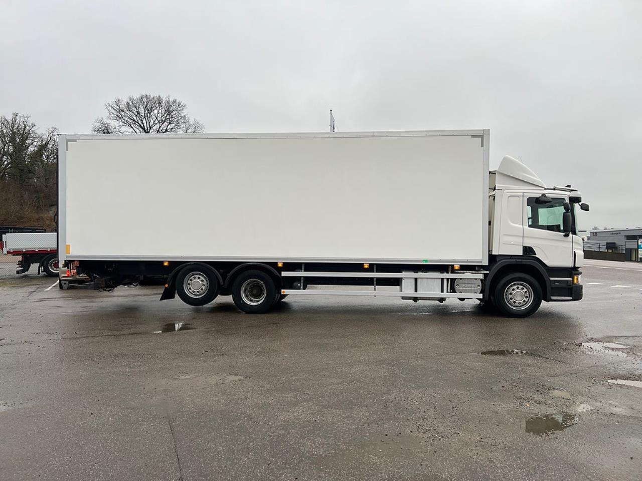 Scania P320 6x2*4 Skåpbil 24 Pallars, Långt Skåp  2014 - Skåp