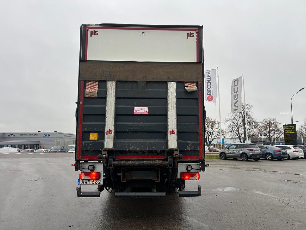 Scania P320 6x2*4 Skåpbil 24 Pallars, Långt Skåp  2014 - Skåp