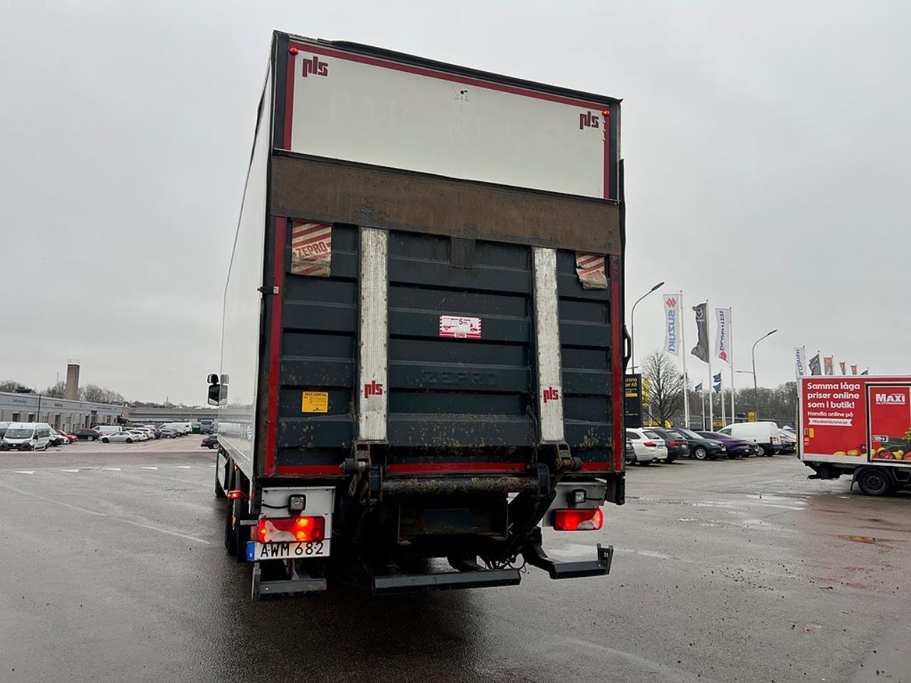 Scania P320 6x2*4 Skåpbil 24 Pallars, Långt Skåp  2014 - Skåp