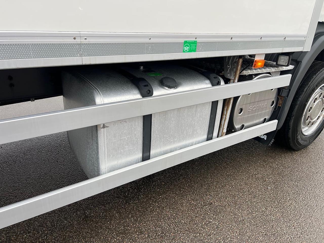 Scania P320 6x2*4 Skåpbil 24 Pallars, Långt Skåp  2014 - Skåp