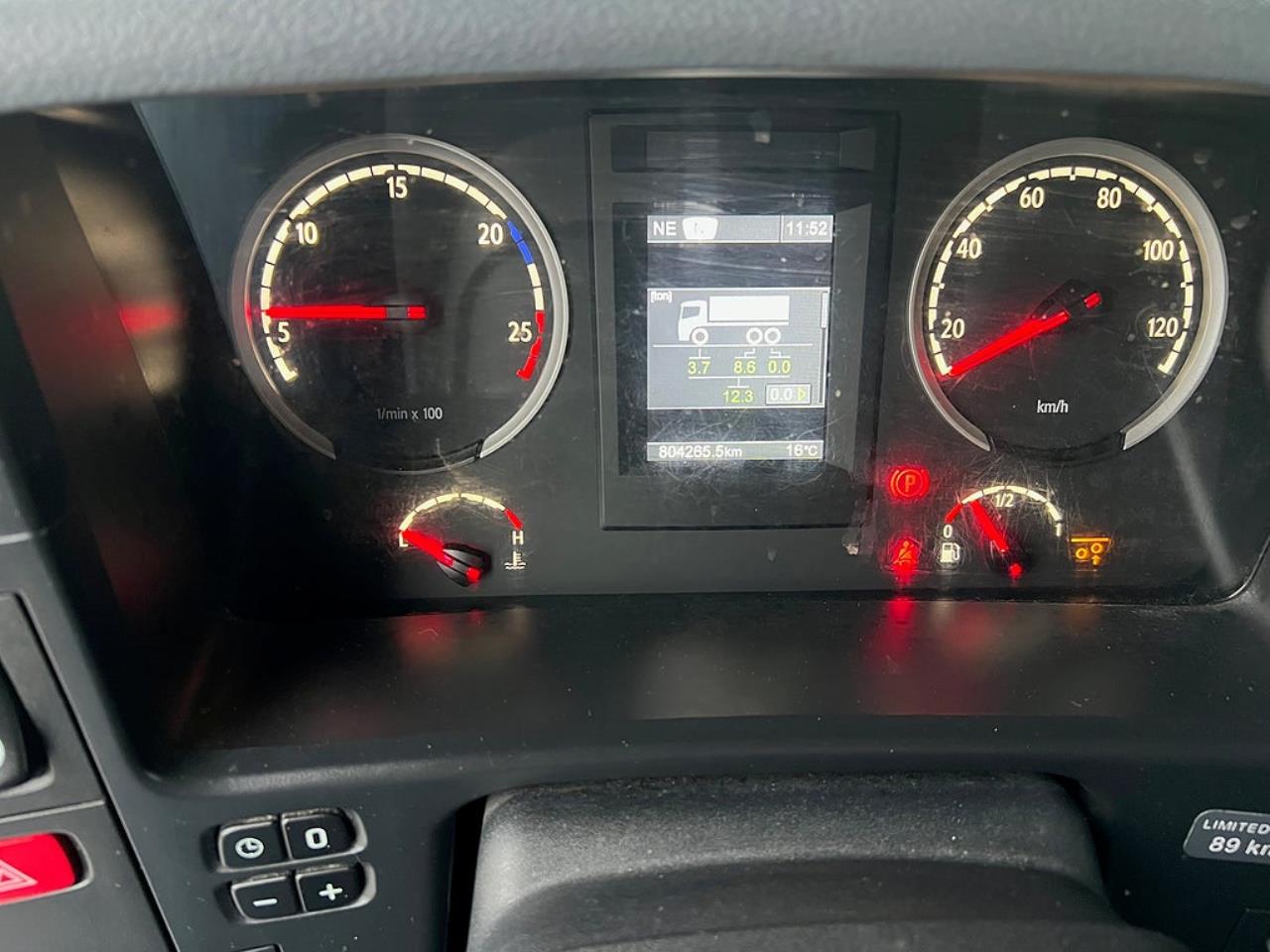 Scania P320 6x2*4 Skåpbil 24 Pallars, Långt Skåp  2014 - Skåp