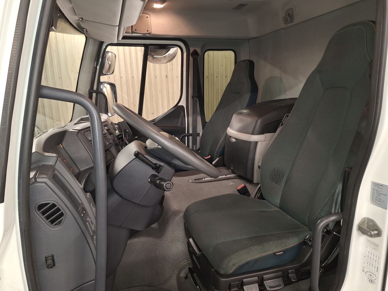 Vovlo FL 4x2 Skåp 2022 - Skåp