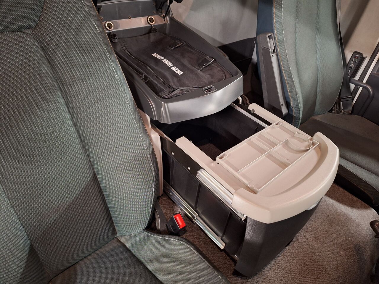 Vovlo FL 4x2 Skåp 2022 - Skåp