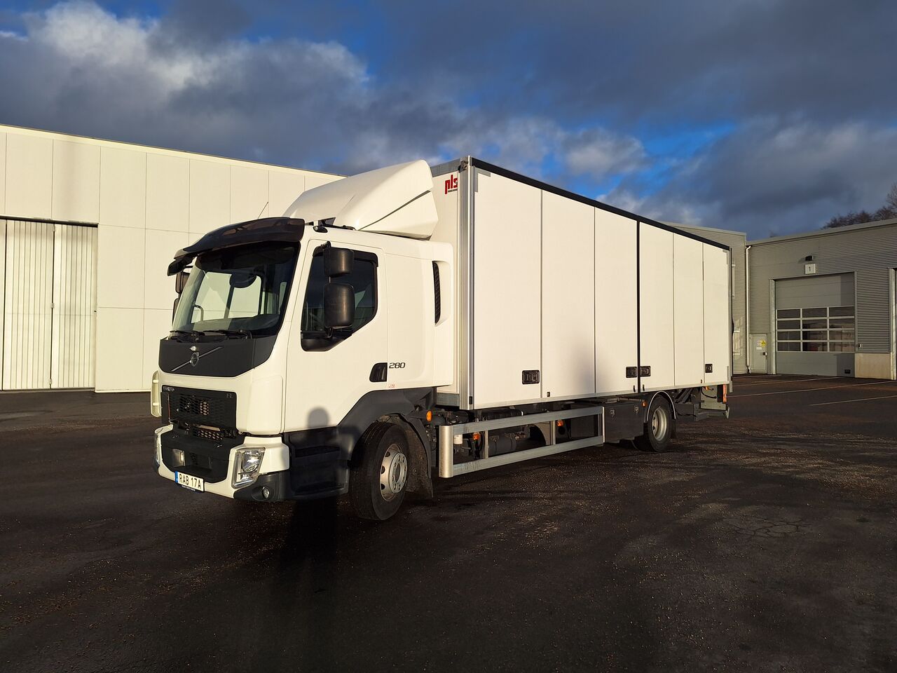 Vovlo FL 4x2 Skåp 2022 - Skåp