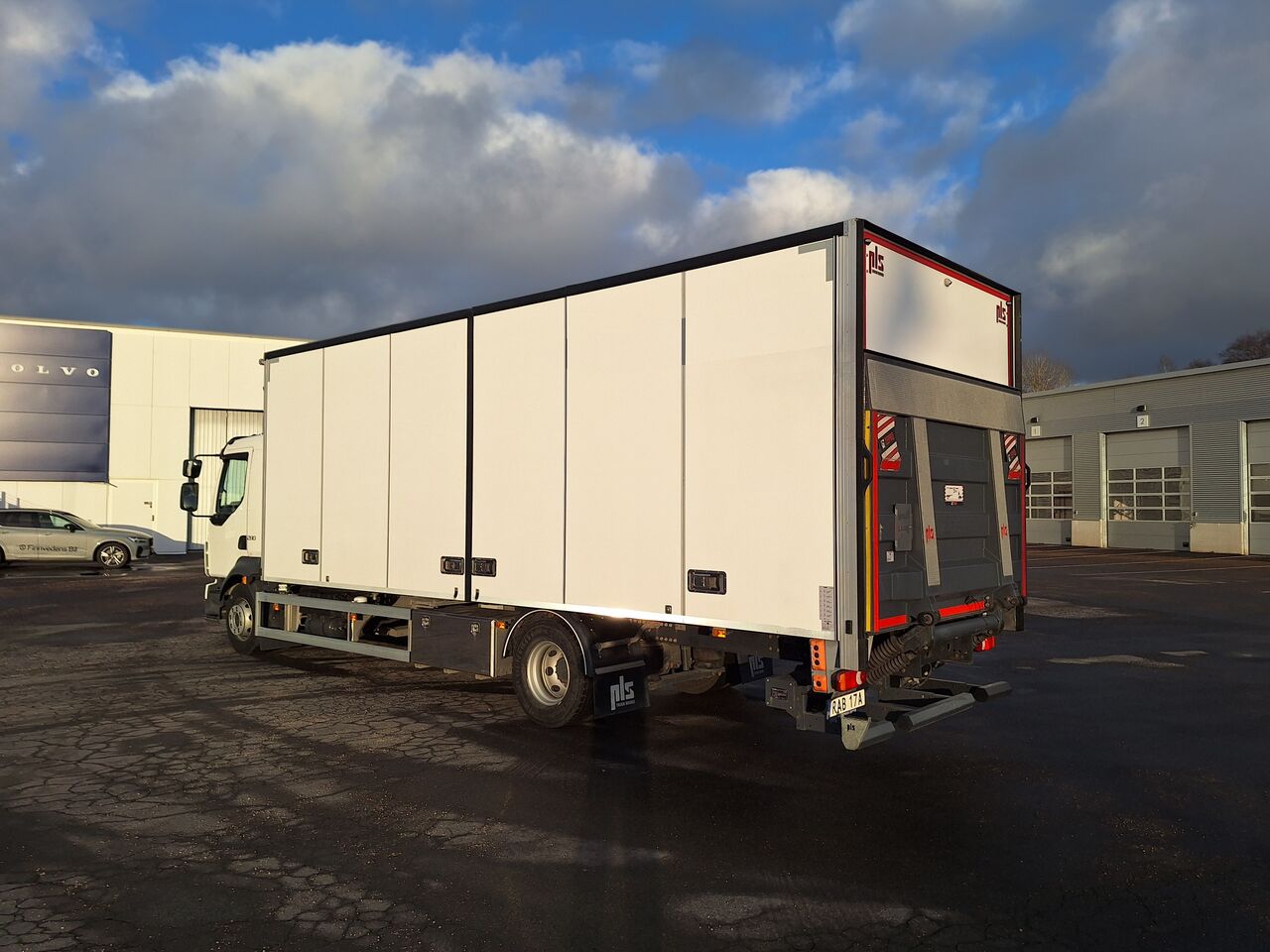 Vovlo FL 4x2 Skåp 2022 - Skåp