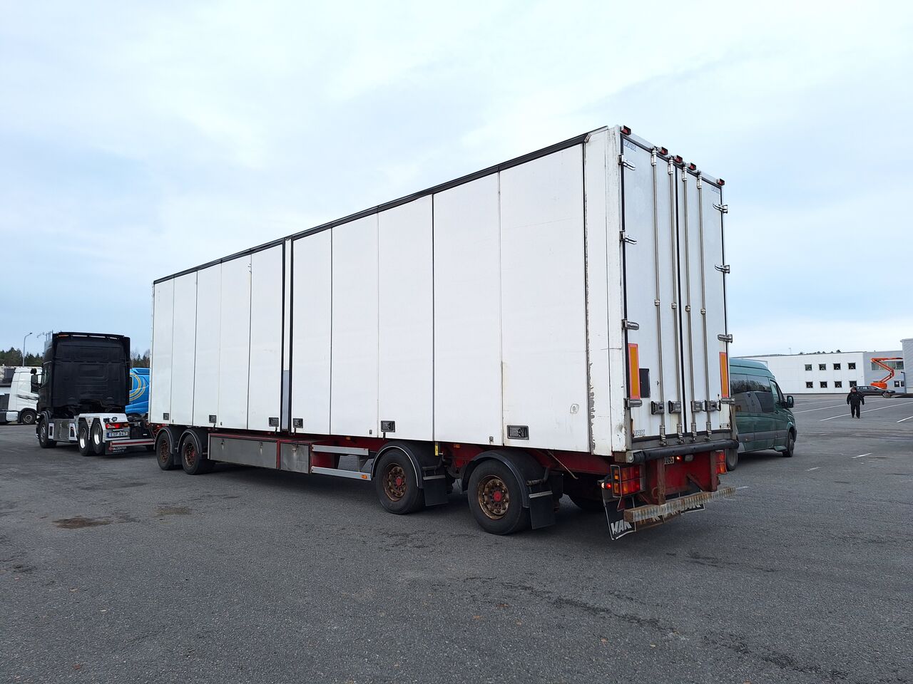 VAK 4-axl Skåpsläp 2005 - Skåp
